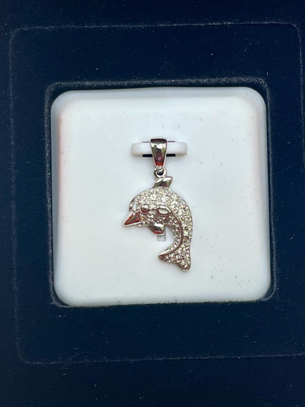 🆕 Silver Dolphin Pendant with 1ctwt Moissanite Crystals $200 retail